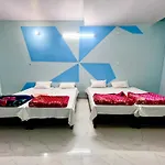 Trilok P Guest House - Dashashwamedh Ghat Near Kashi Vishwanath Temple