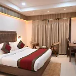Hotel Sainik Grand