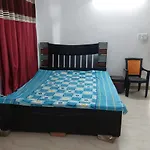 Varanasi Bed And Breakfast Homestay