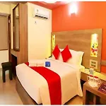 Hotel Premium Ashiyana Palace Varanasi - Shree Kashi Vishwanath Temple - Fully Air Conditioned Hotel - Best Hotel