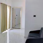 1Bhk Suite-201 At Kanti Villa Near Ghats And Temples