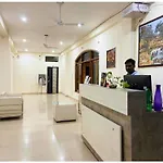 Hotel Nath # Palace Near Kashi Vishwanath Temple - Free Public Parking And Wifi Facilities - Air Conditioning Room
