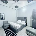 Varanasi Luxury Premium Guest House New Pgh ! Near Kashi Vishwanath Temple And Ganga Ghat With #Wi-Fi #Room Service - Fully Air Conditioned Rooms & Prime Location - Best Hotel In Varanasi
