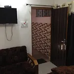 Hotel H M International