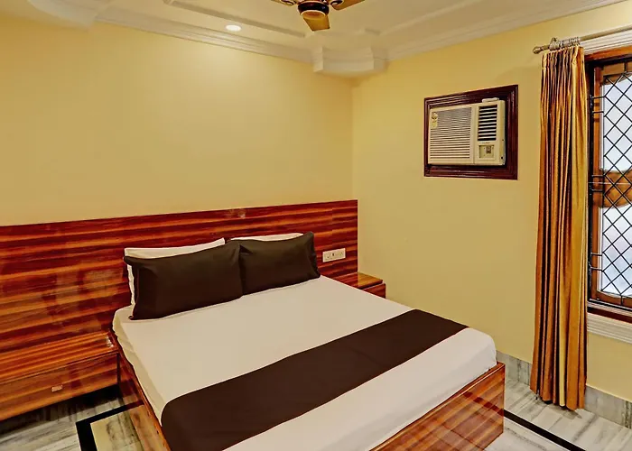 Oyo Flagship Sawariya Palace