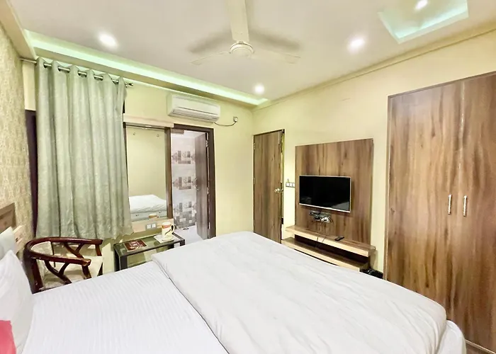 Hotel Raj Kamal Palace ! Varanasi