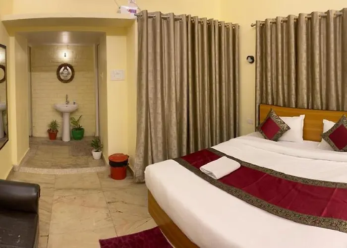Shankar Vilaas -A Boutique Stay Forigners Choice Near Ghats And Temples