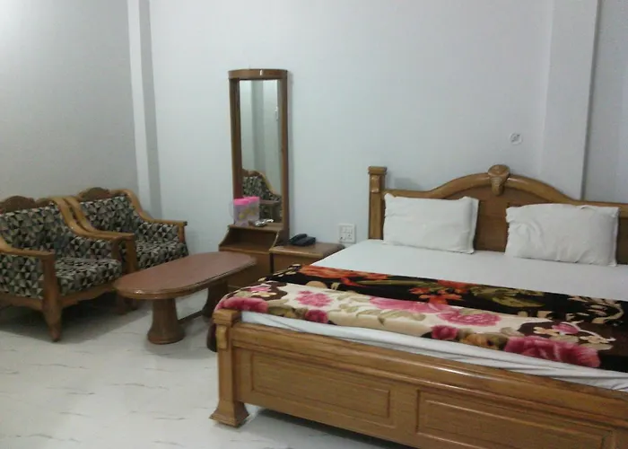 Dynasty Guest House