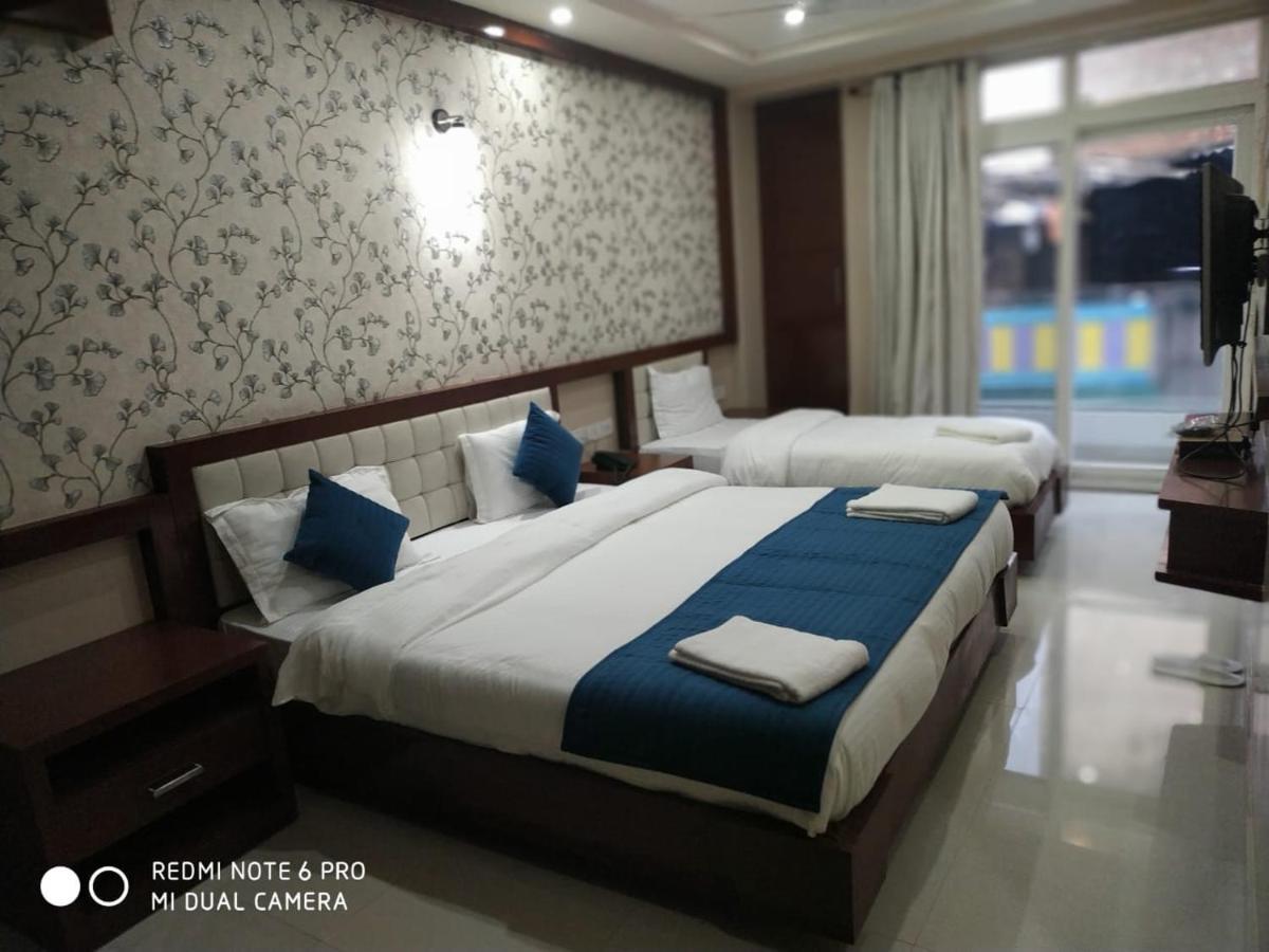Sjr Hotel Varanasi