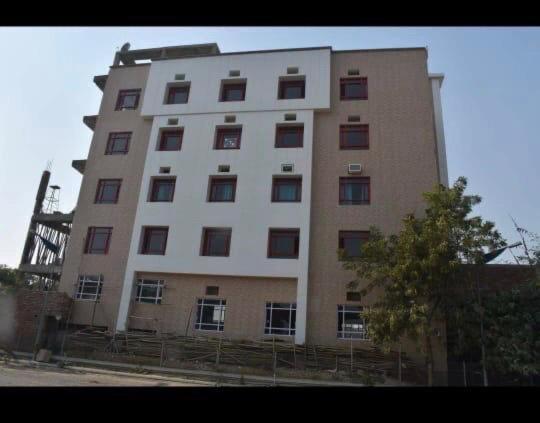 Royal Country Club Varanasi