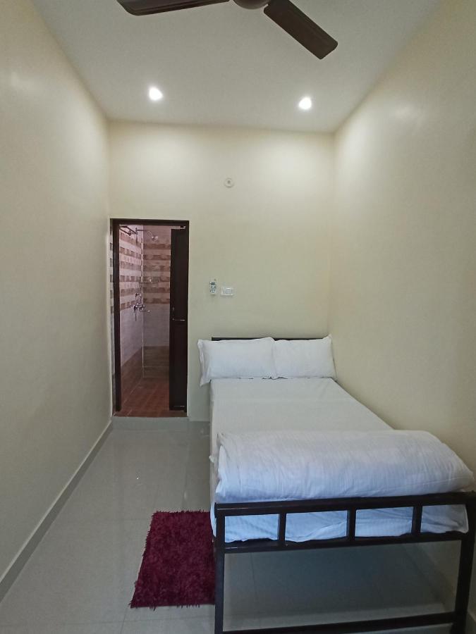 Saraswati Palace 3*