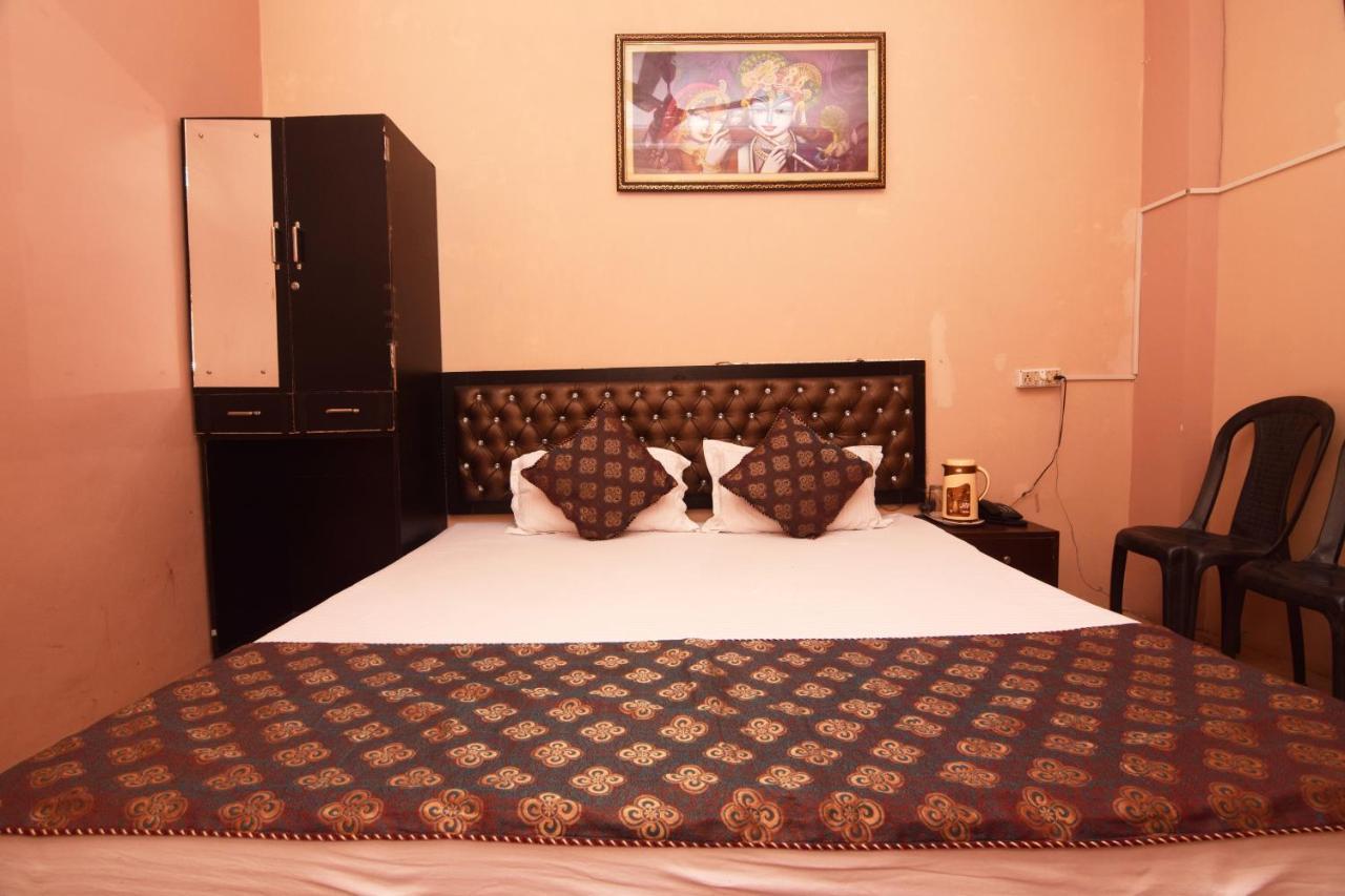 Ds Residency Varanasi-prime Location-parking
