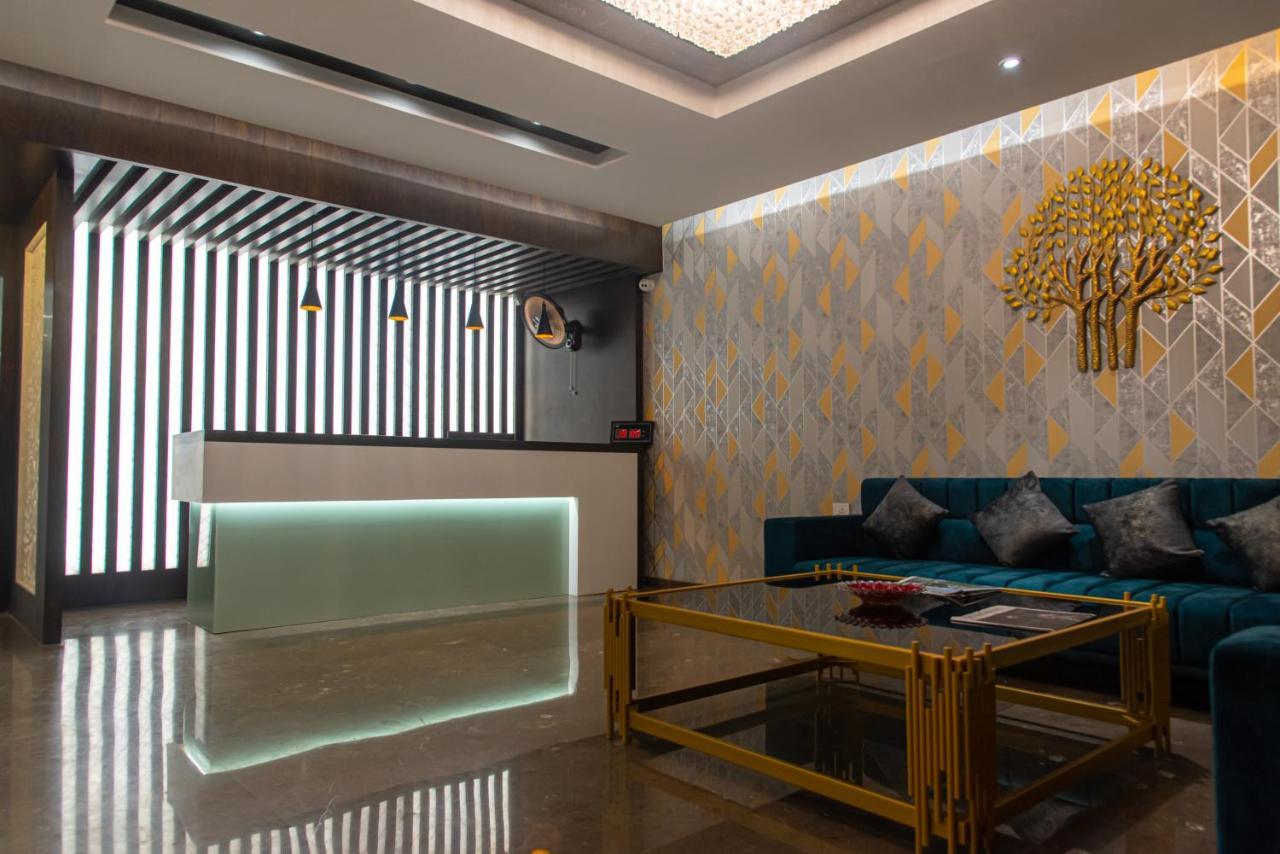 Royal Livin Hotel