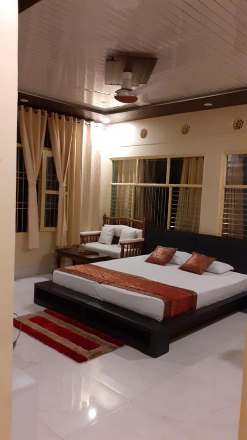 Shiva Ganges View Guest house *