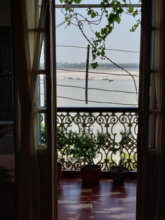 Shiva Ganges View *