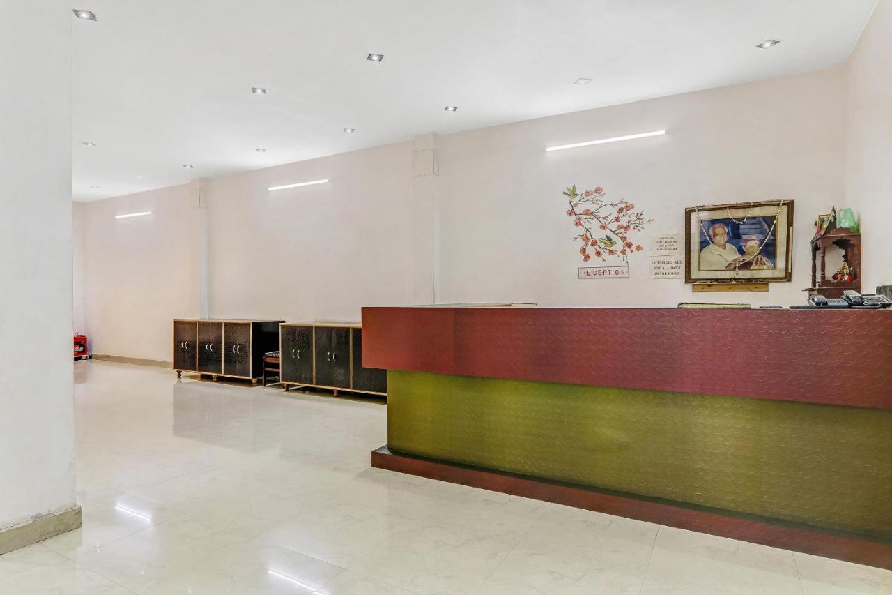 Hotel K V Palace 3*