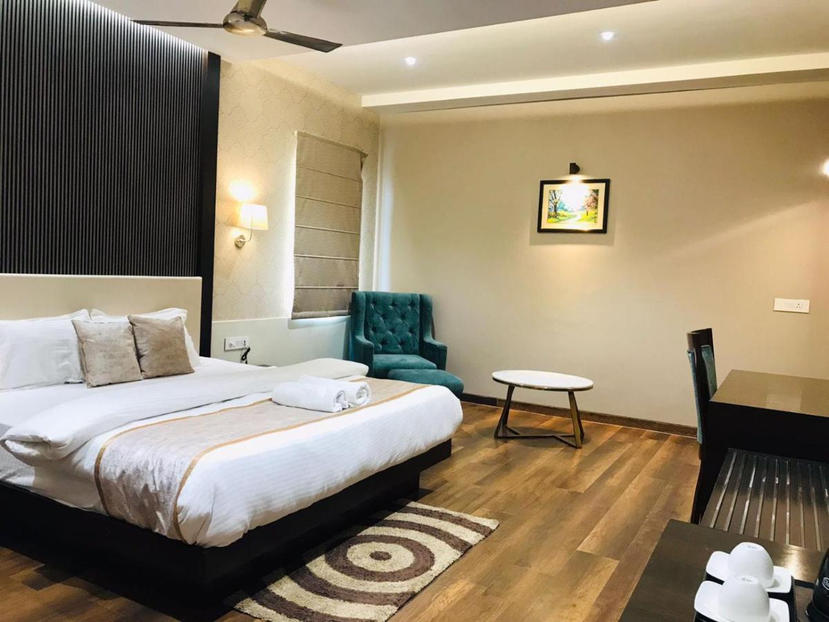 Royal Livin Hotel Varanasi