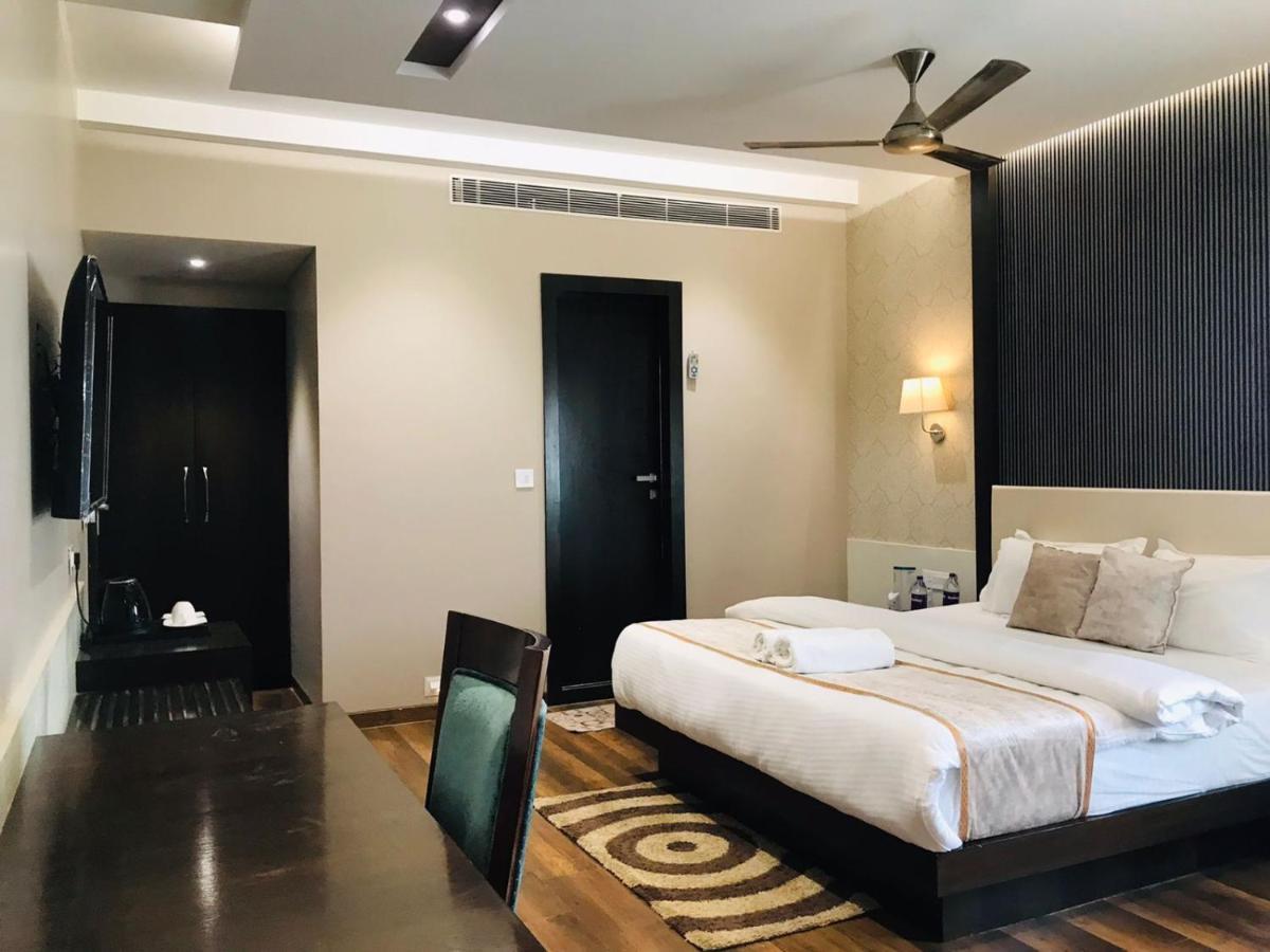 Royal Livin Hotel 3*