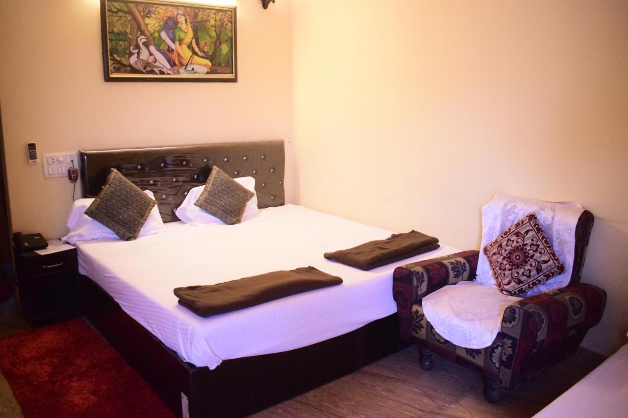 Ds Residency Varanasi-prime Location-parking Varanasi