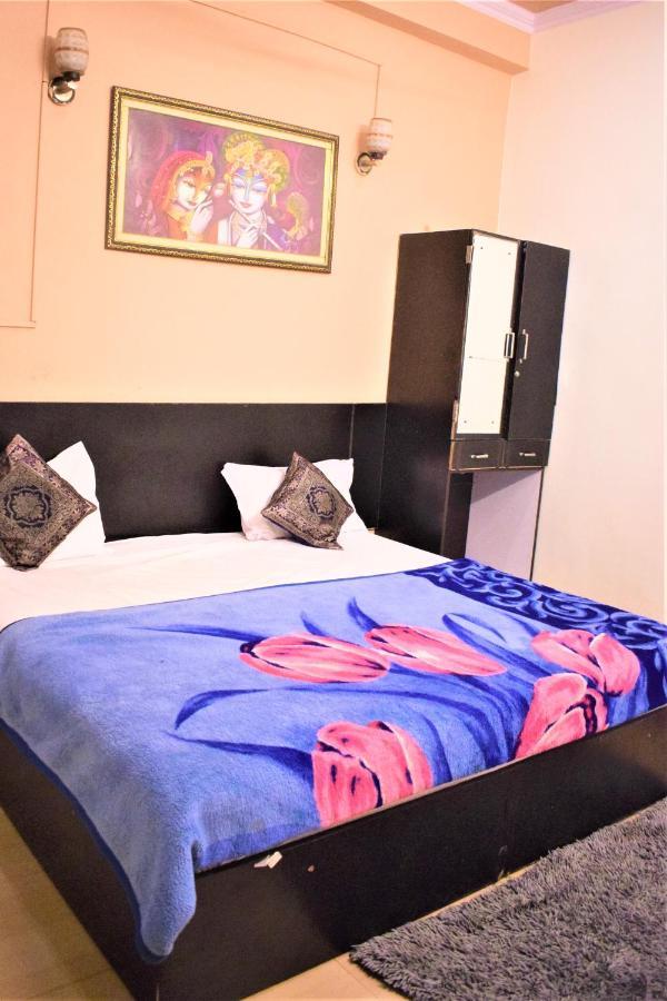 Ds Residency Varanasi-prime Location-parking Varanasi