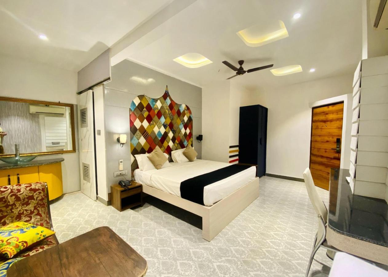 Itsy Banana Boutique 3*