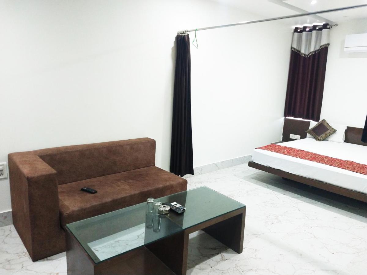 Palace 3* Varanasi