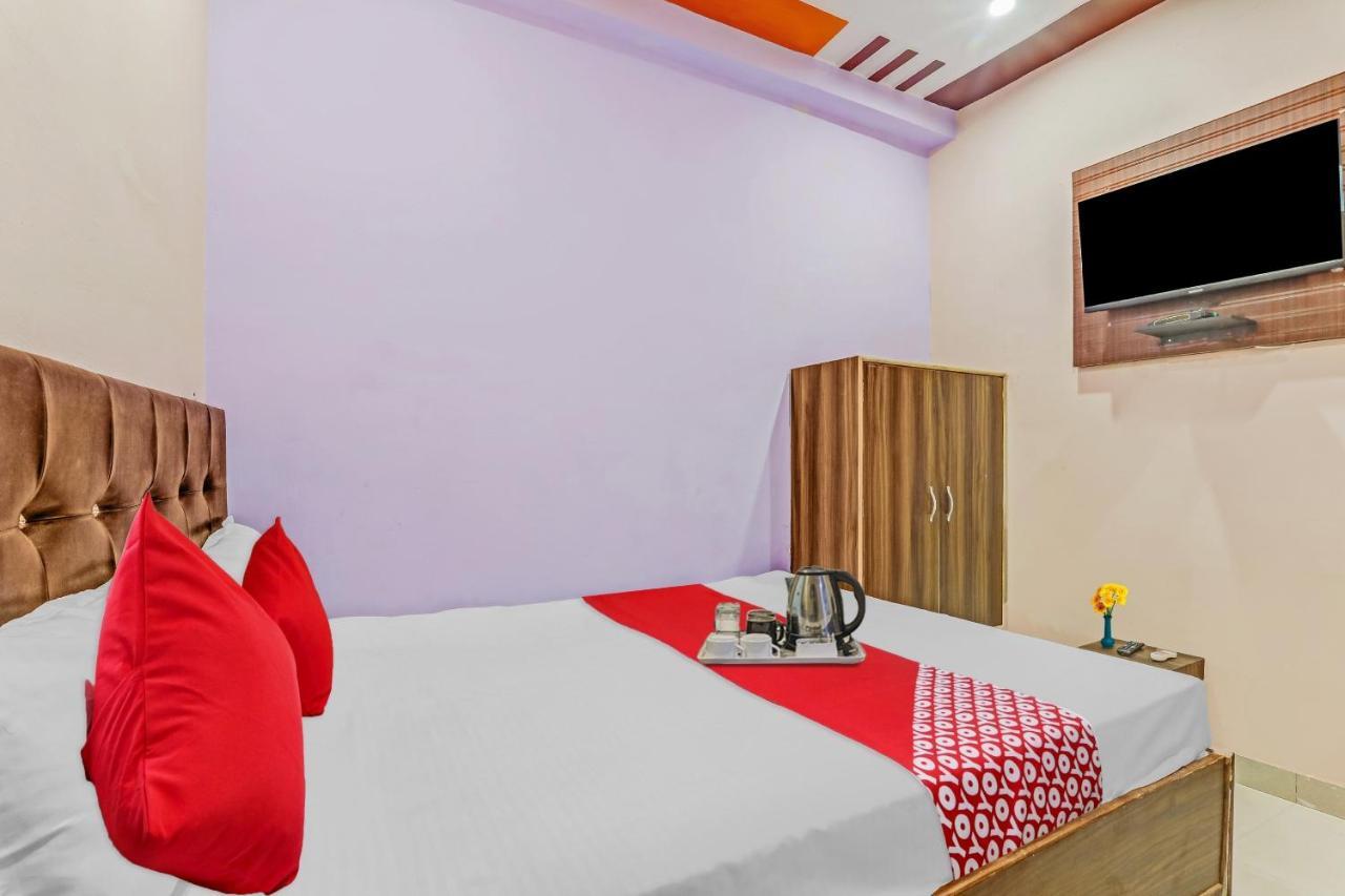 Super Oyo Flagship Sadguru & Family Restaurant 3*