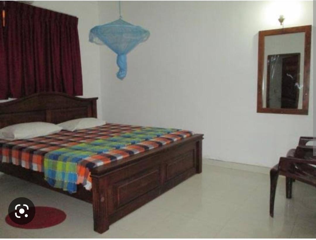Laxman Guest house *