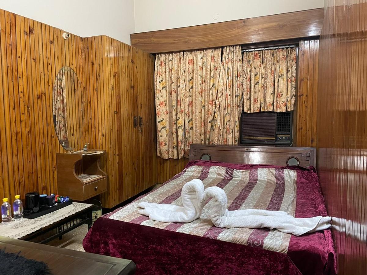 Apartment Pretty Garden View 3bhk Furnished Flat Near Kashi Vishwanath Temple