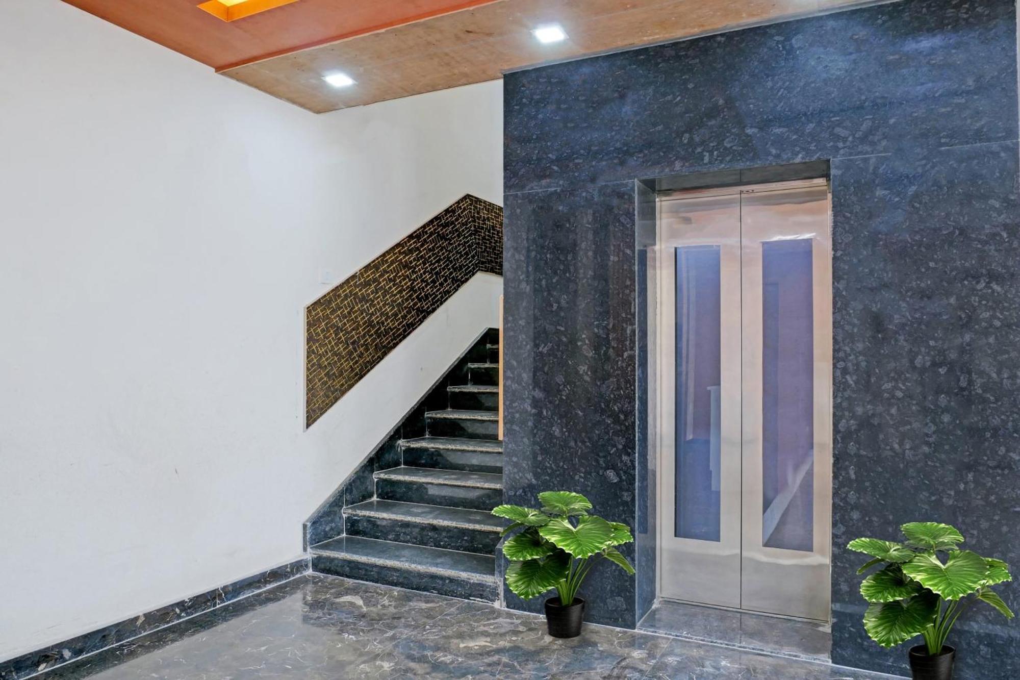 Hotel Collection O Shaurya