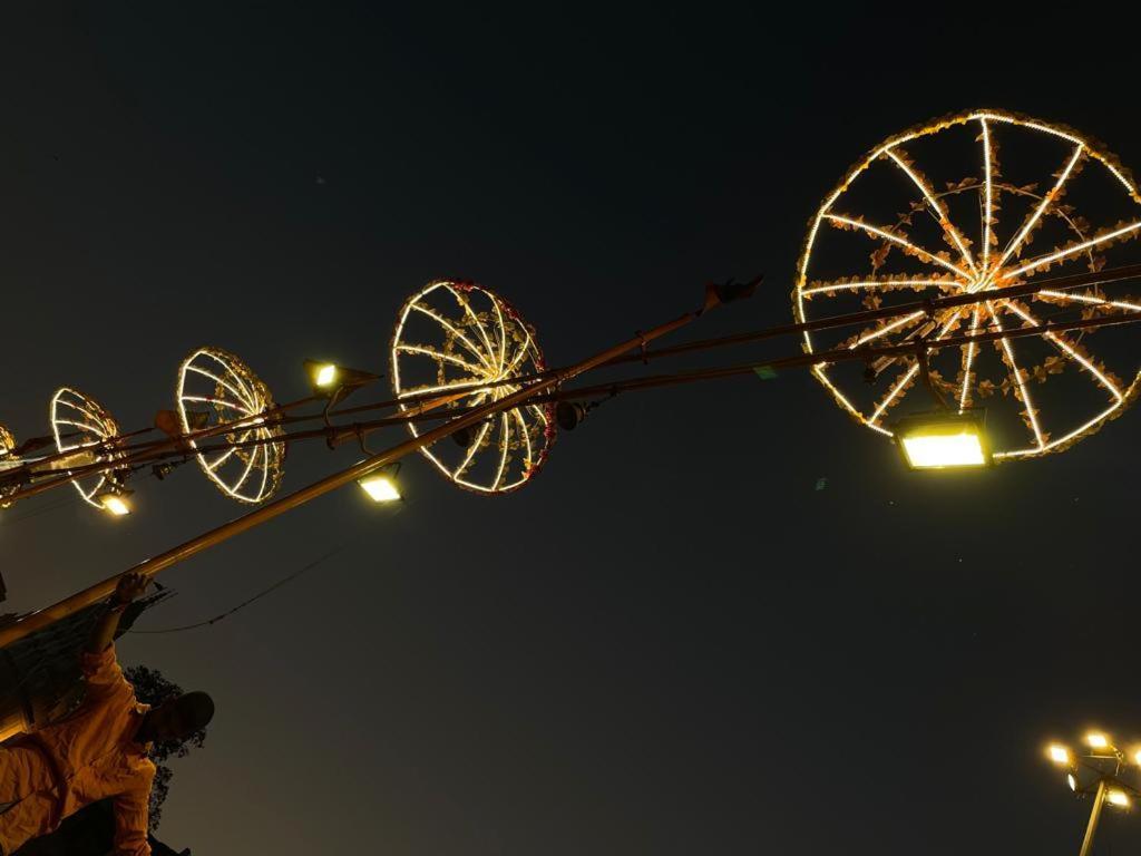 Ora Boats-2 Hour Boat Tour With Ganga Aarti View Botel