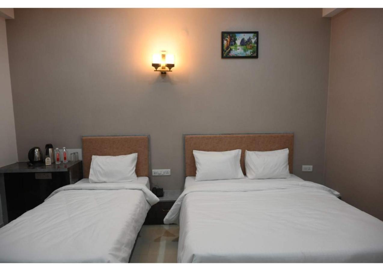 Hotel Ganga Kaveri Varanasi