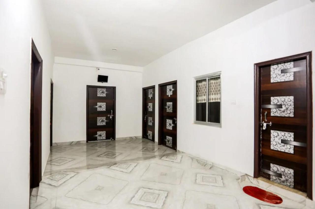 Goroomgo Shiv Ganga - Excellent Customer Choice -best Seller Hotel Varanasi