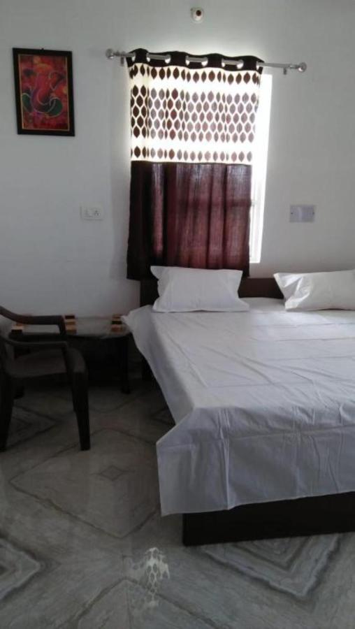 Hotel Goroomgo Shiv Ganga - Excellent Customer Choice -best Seller Varanasi