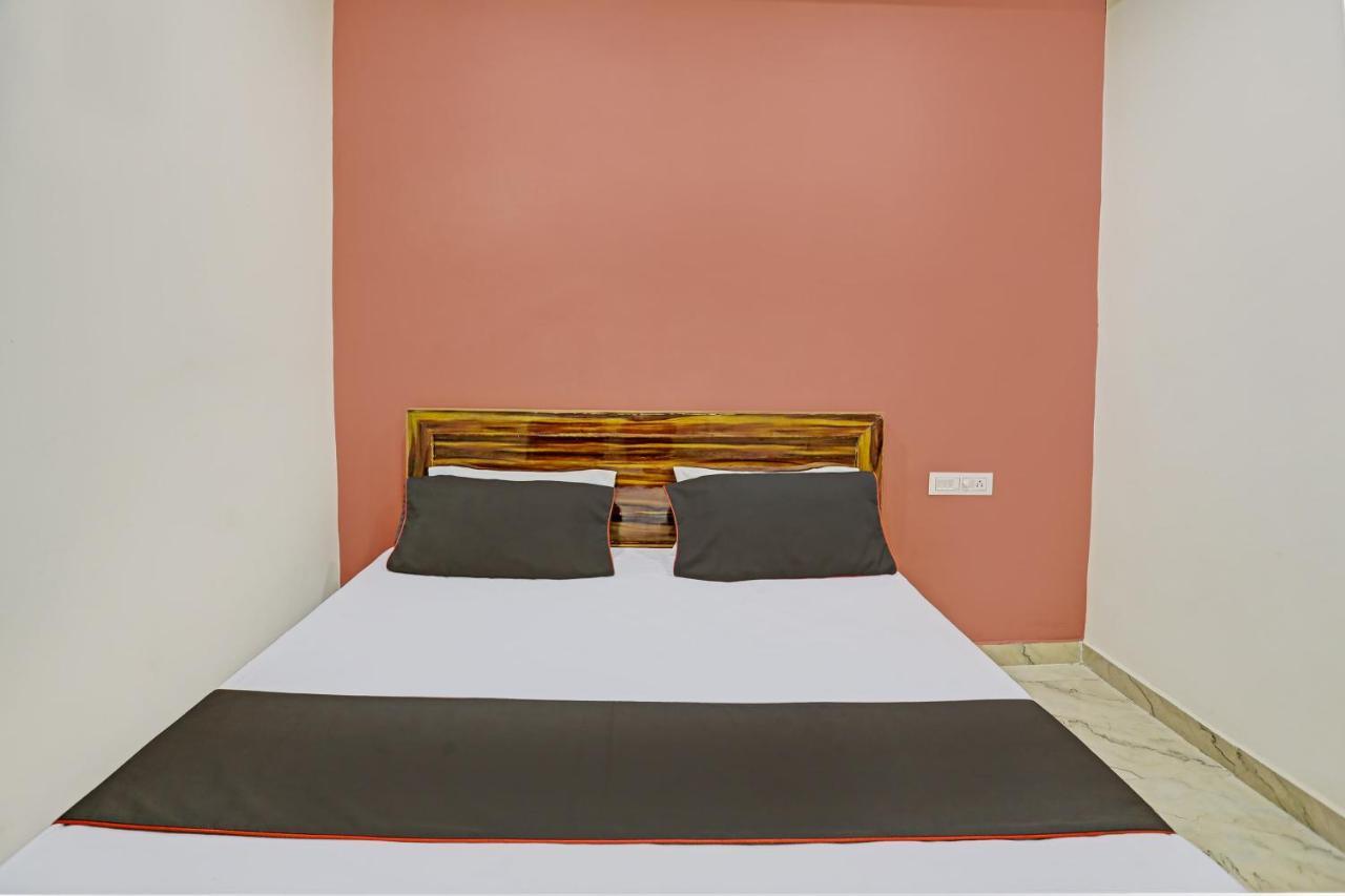 Collection O Sylvania Palace Hotel 3*