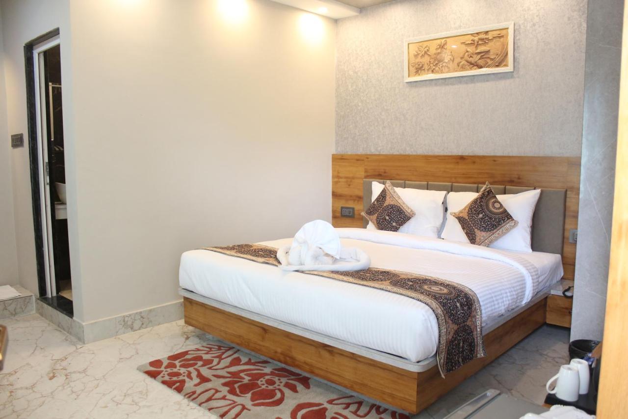 Banaras Palace Hotel 3*