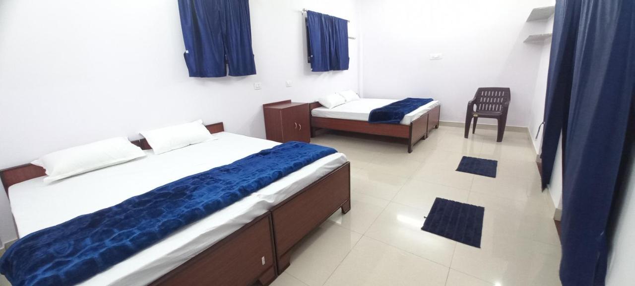 Homestay Mahadev *