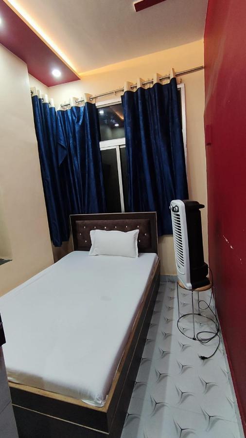 Baba Vishwanath Residency Guest house *