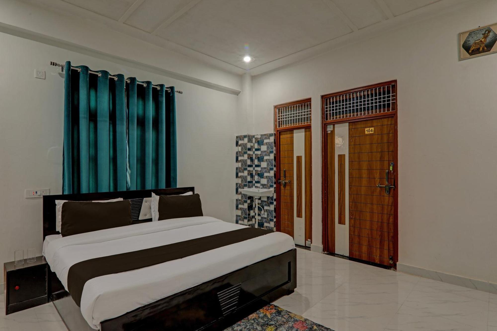 O Aanandwan Palace Hotel 4*