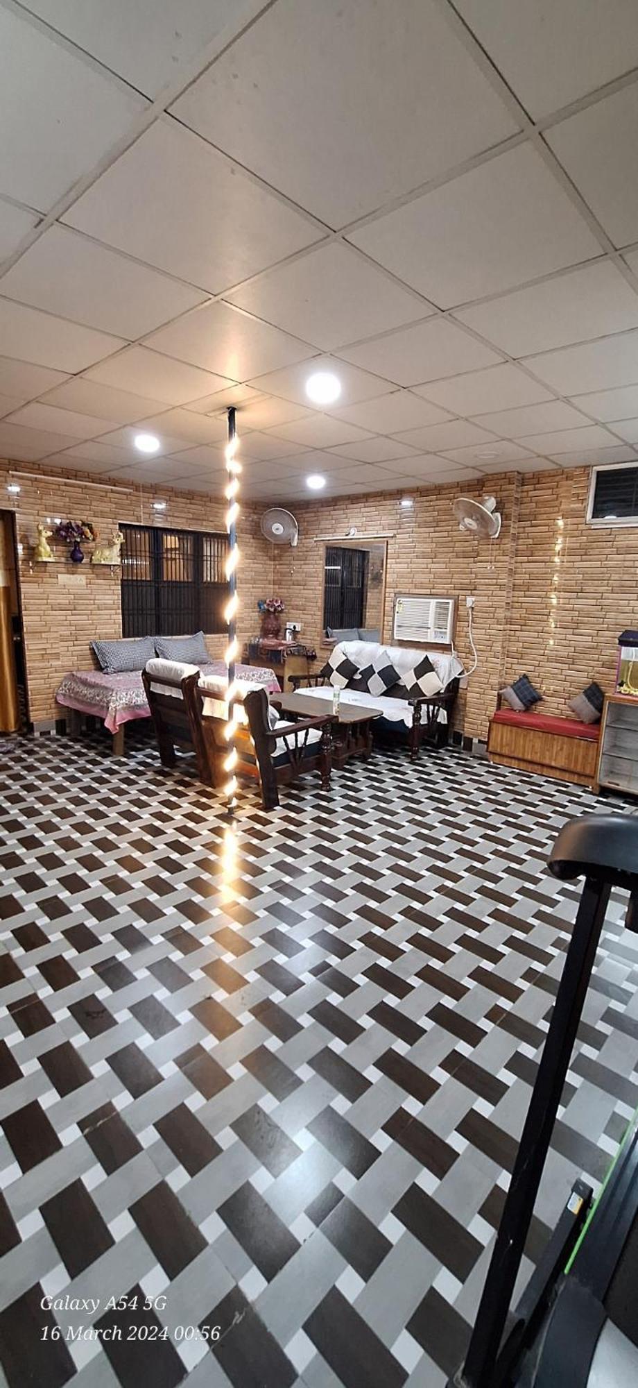 Veera Guest house