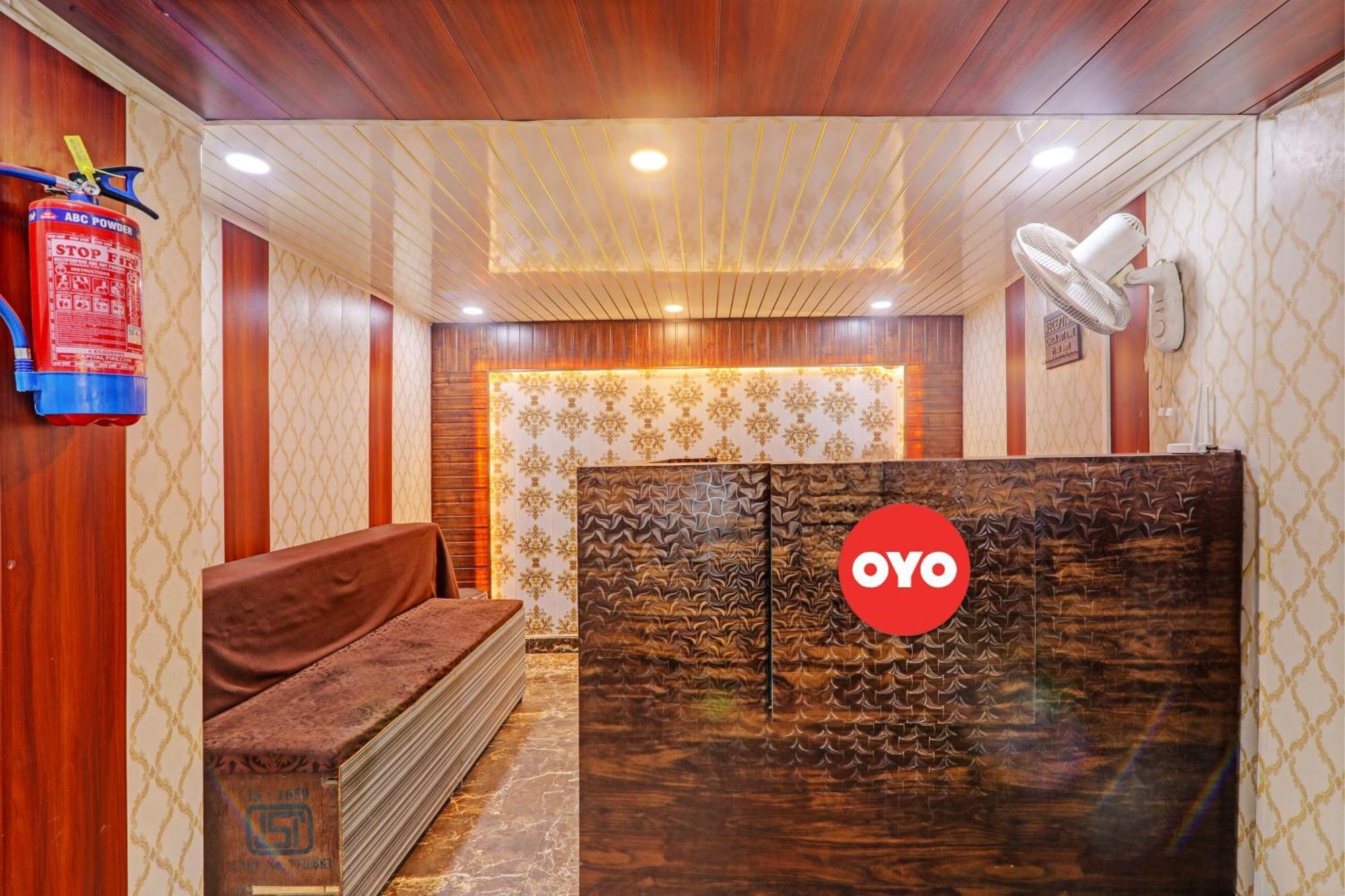 Oyo Flagship Manjushree P. 4*
