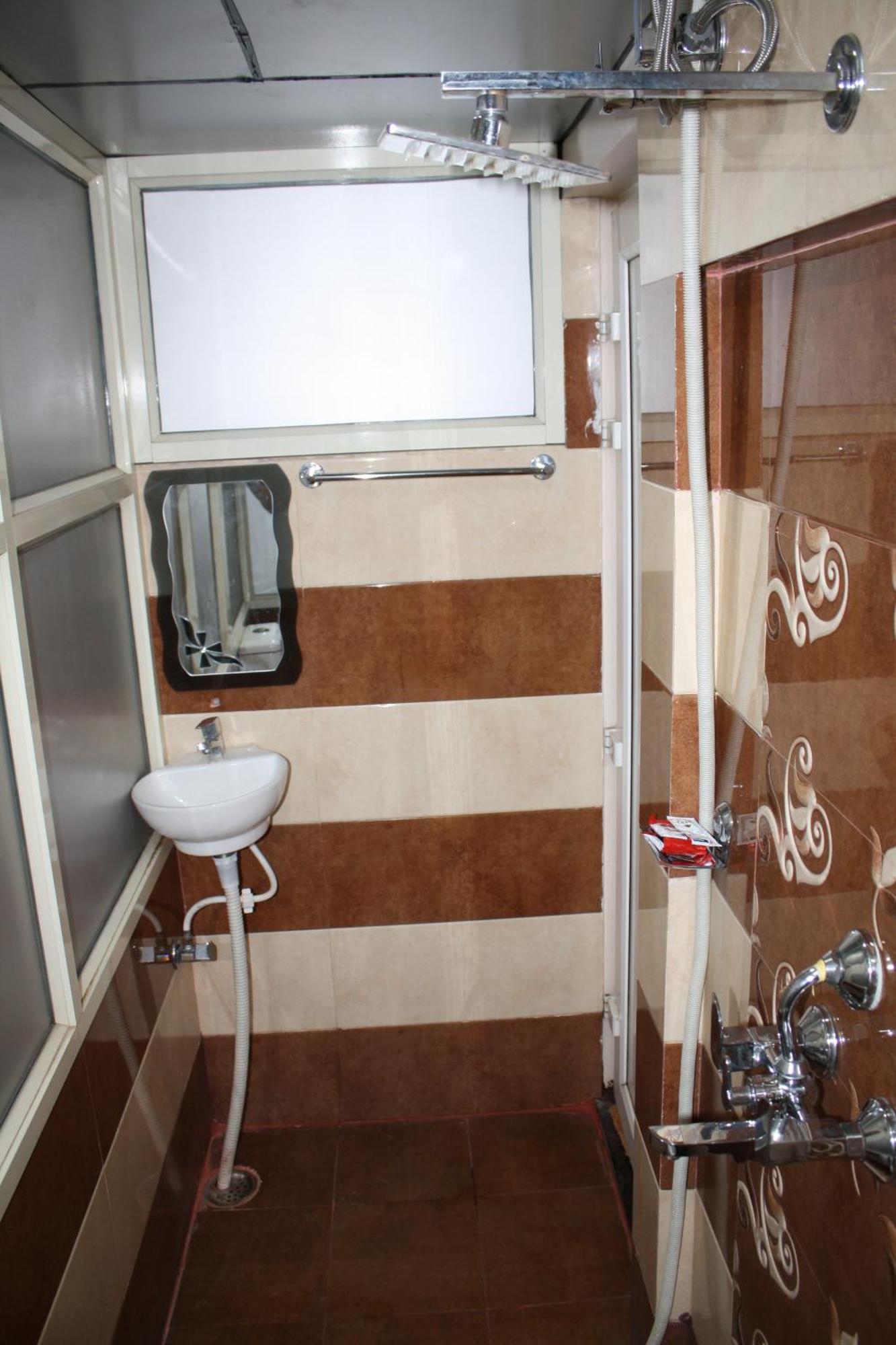 Raghunath Palace Homestay Varanasi
