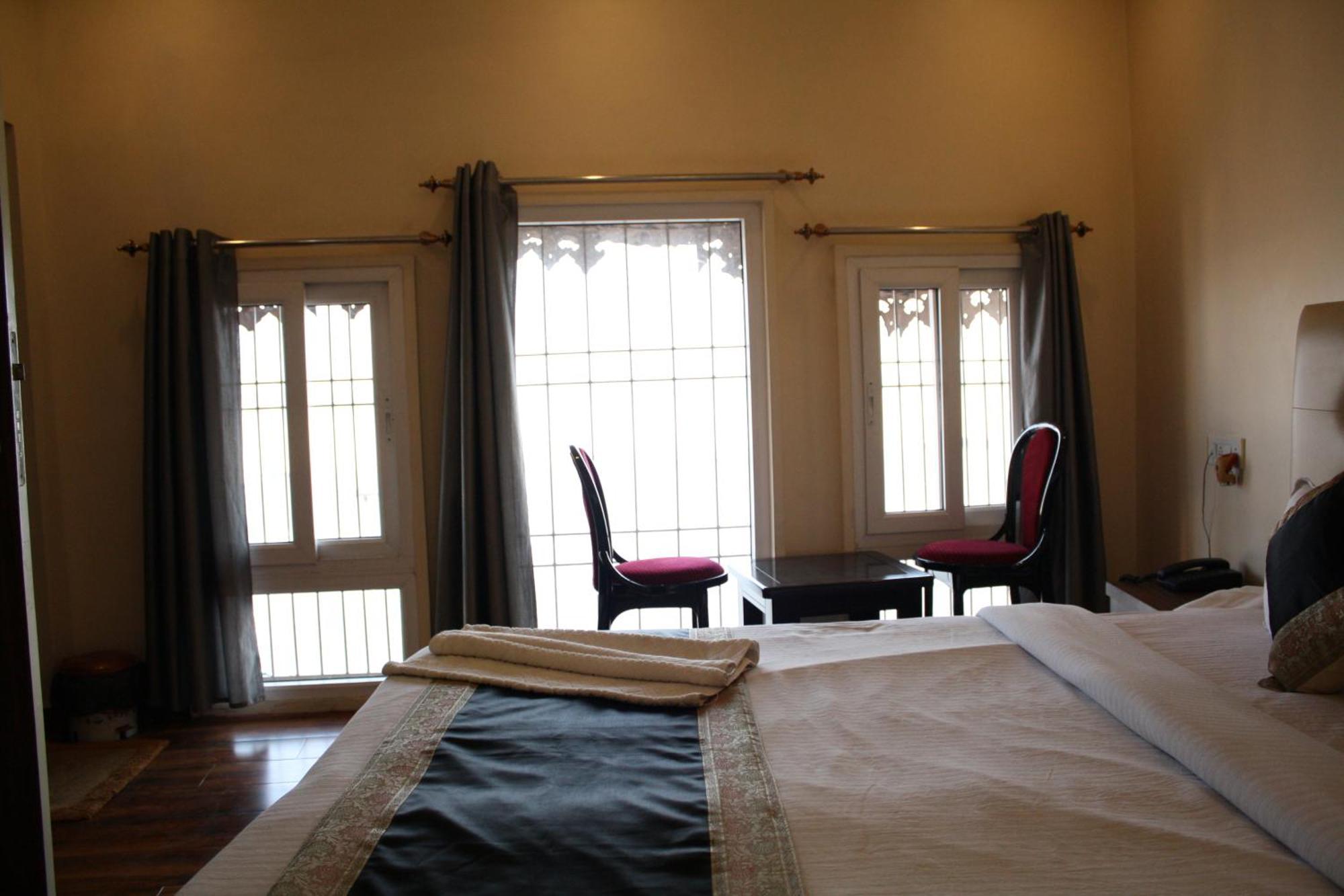 Raghunath Palace Homestay Varanasi