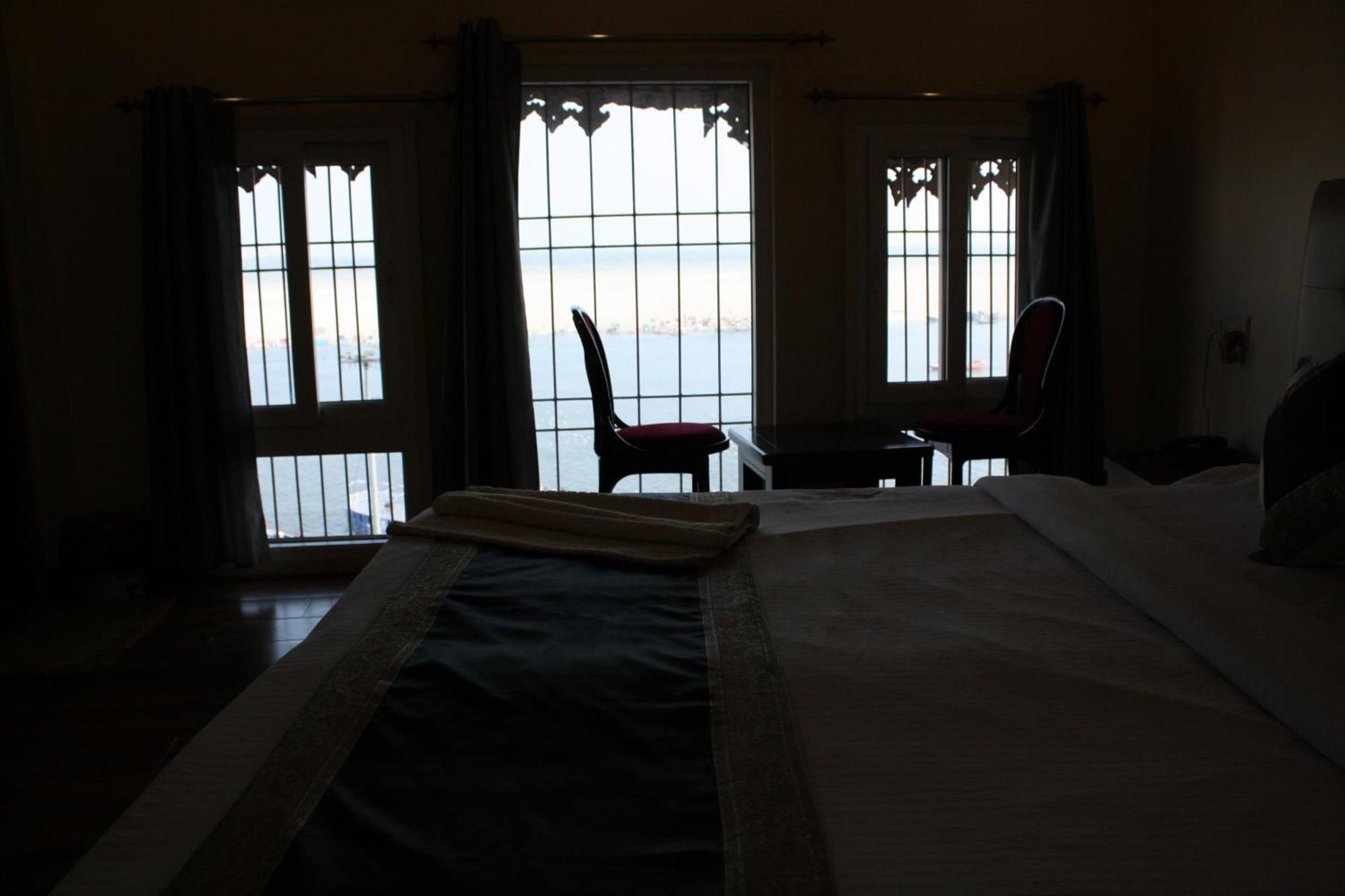 Raghunath Palace Varanasi