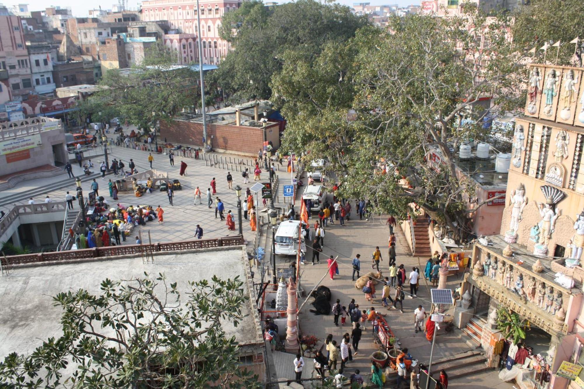 Raghunath Palace * Varanasi