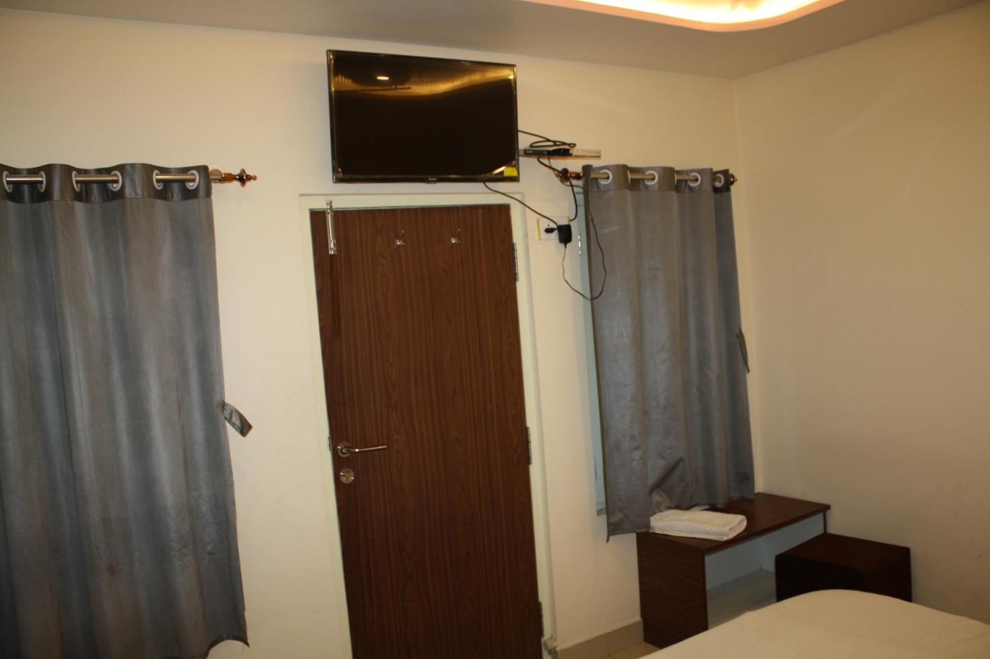 Homestay Raghunath Palace *