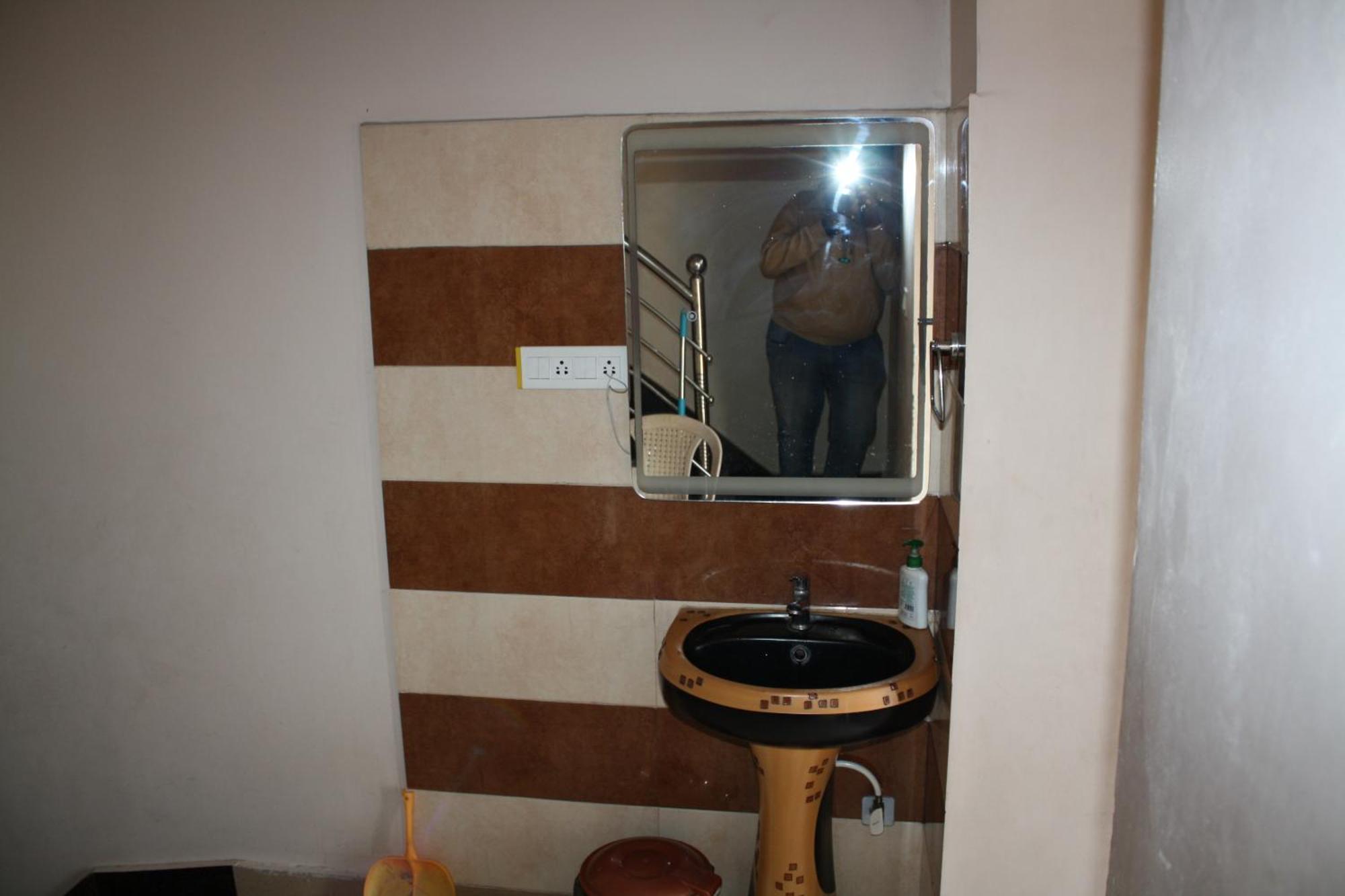 Homestay Raghunath Palace *