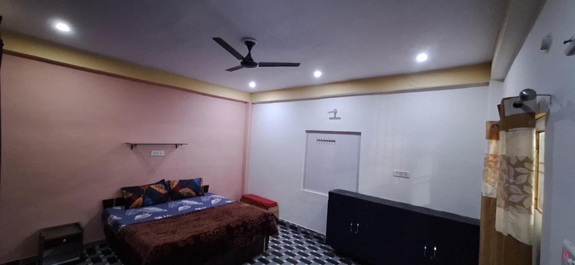 Veera Guest house *