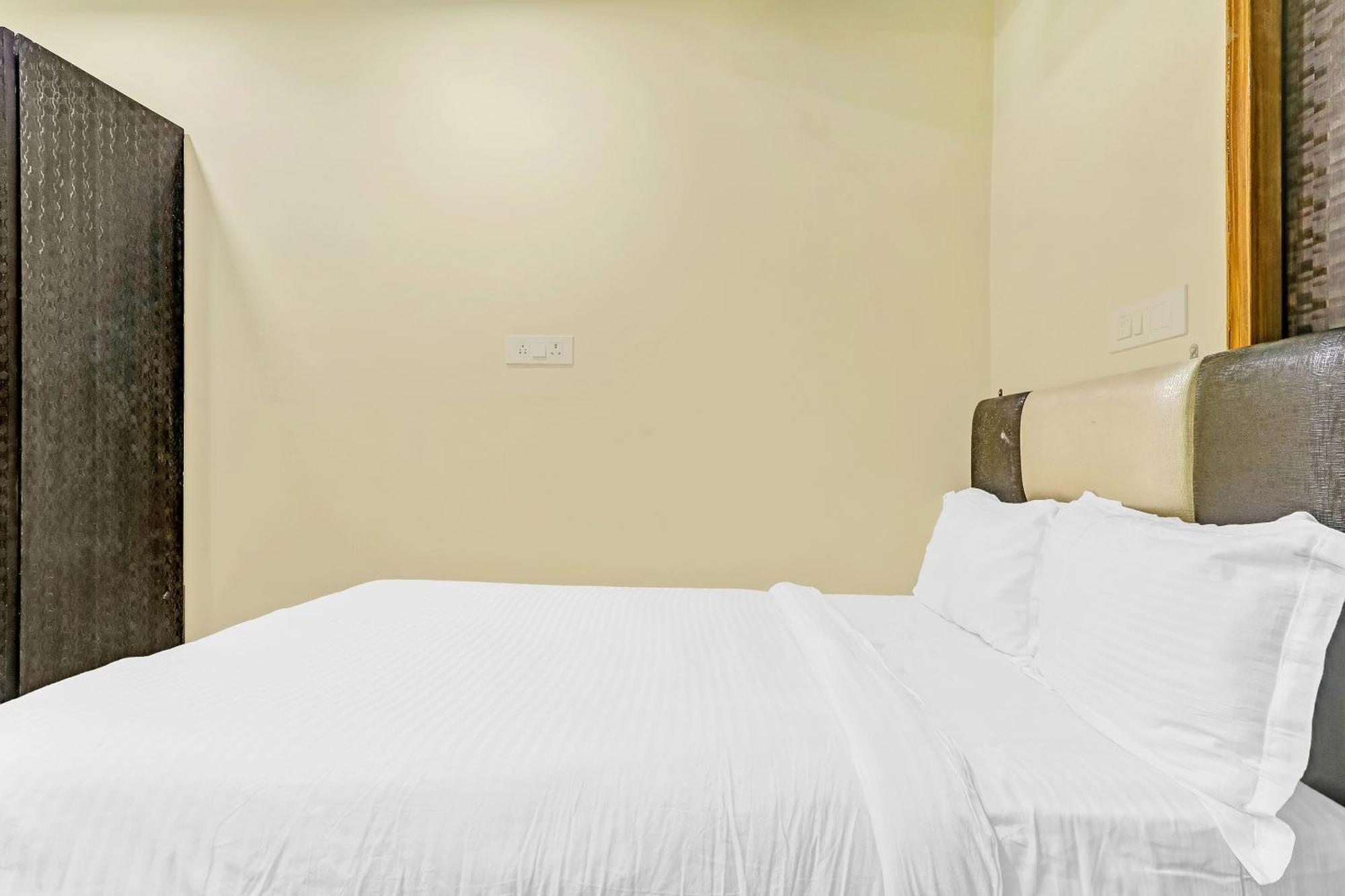 Hotel Oyo Prakash Landmark