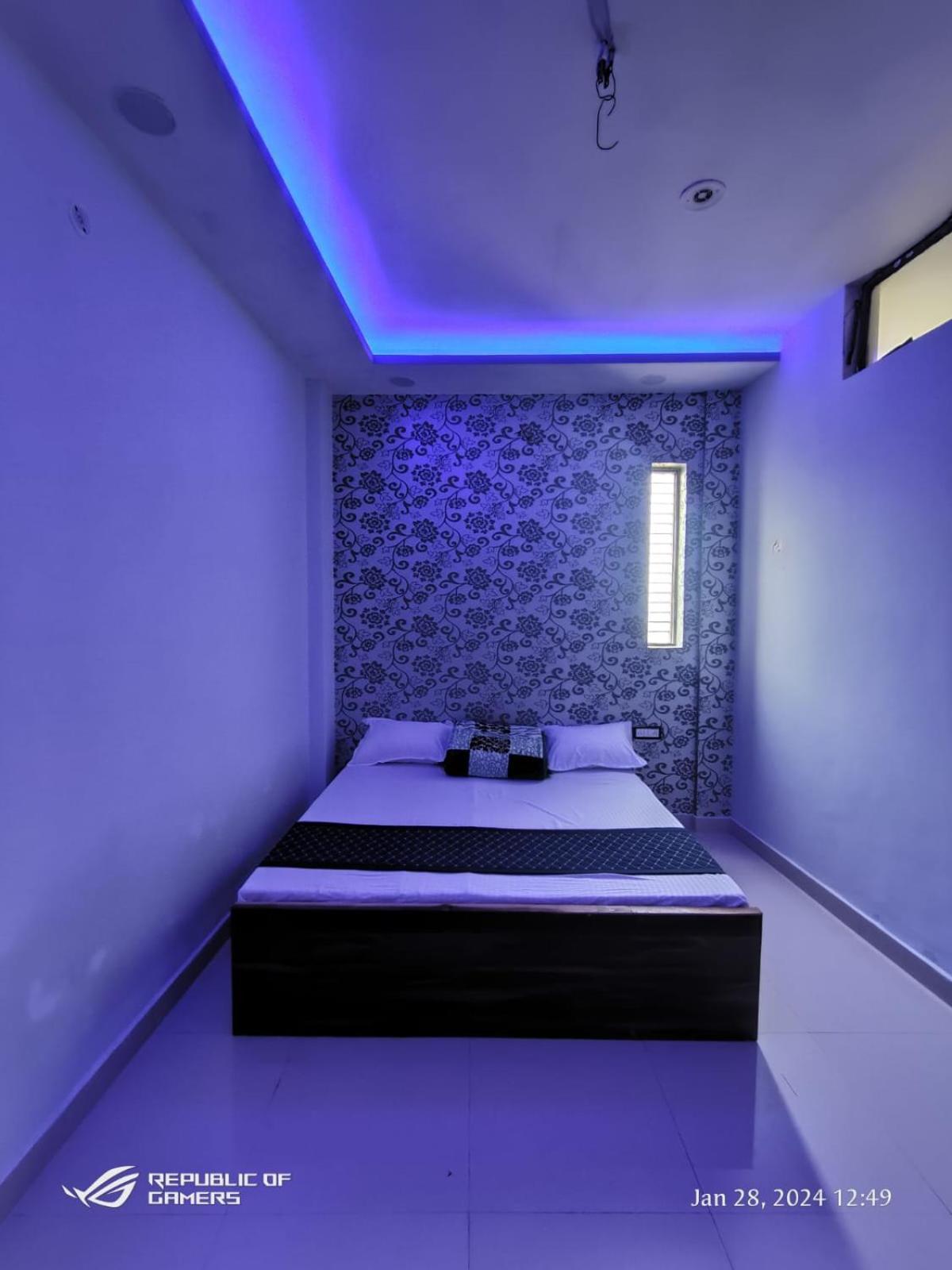 Guest house Girdhari Varanasi